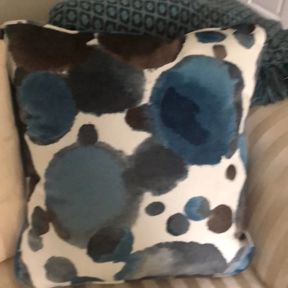 N/A decorative pillow